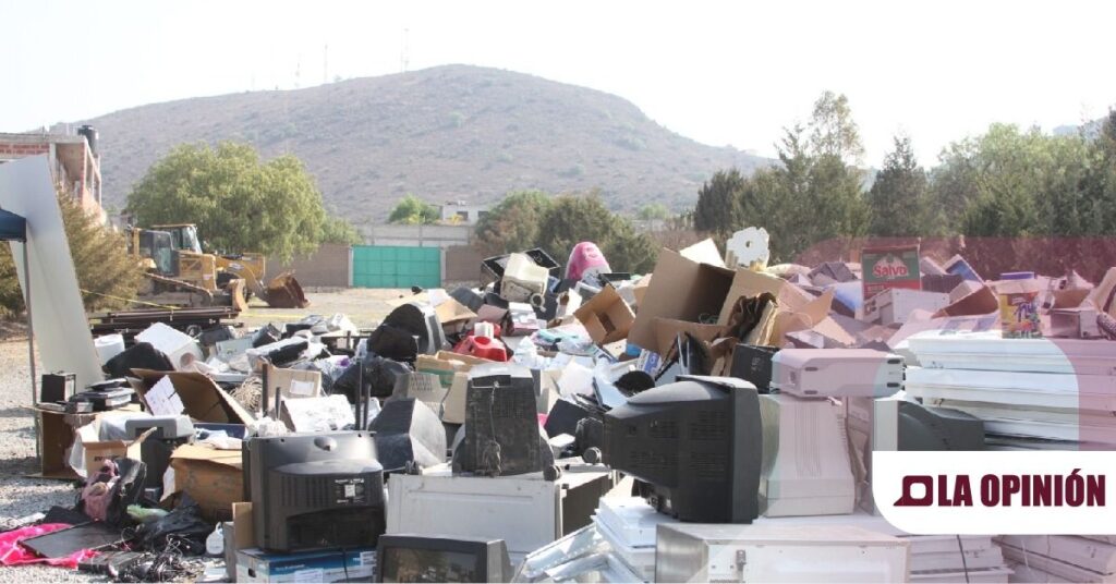 Realizan campaña de reciclaje de papel y electrónicos