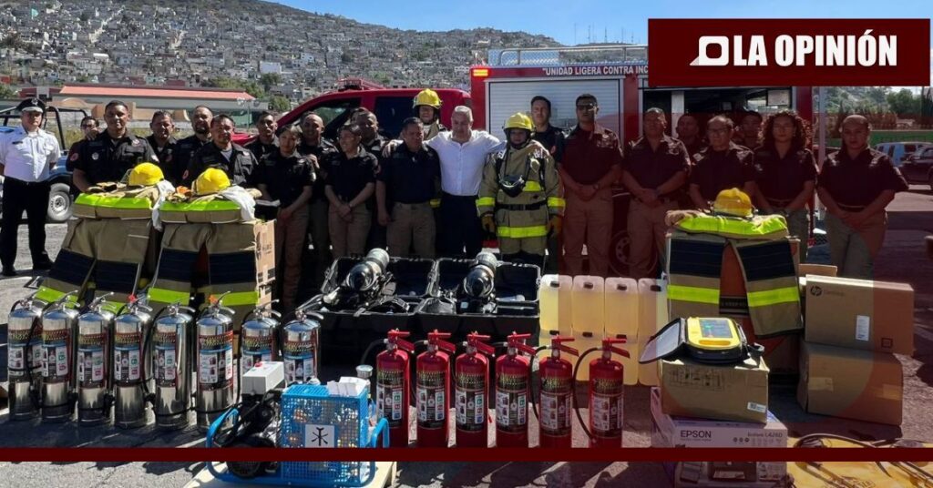 Sergio Baños dota de equipamiento a elementos de Protección Civil de Pachuca