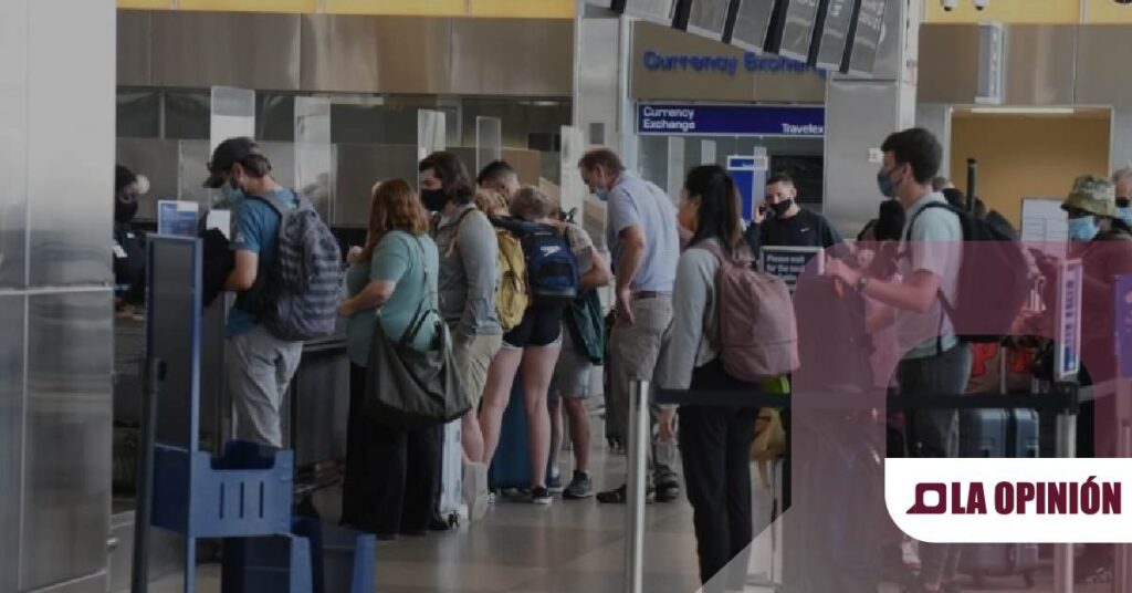 Fallas en sistemas informáticos de Microsoft afectan vuelos en México y en todo el mundo