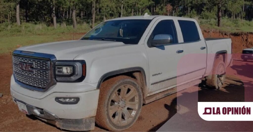 SSPH asegura vehículo y decomisa armas en Acaxochitlán tras cateo