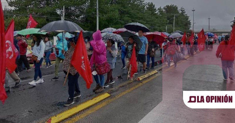 Utilizan a personas humildes y a niños para provocar caos vial con marcha