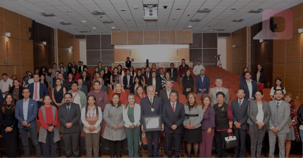 Reconocen la trayectoria de José de Jesús Orozco con la medalla al Mérito Jurídico Electoral