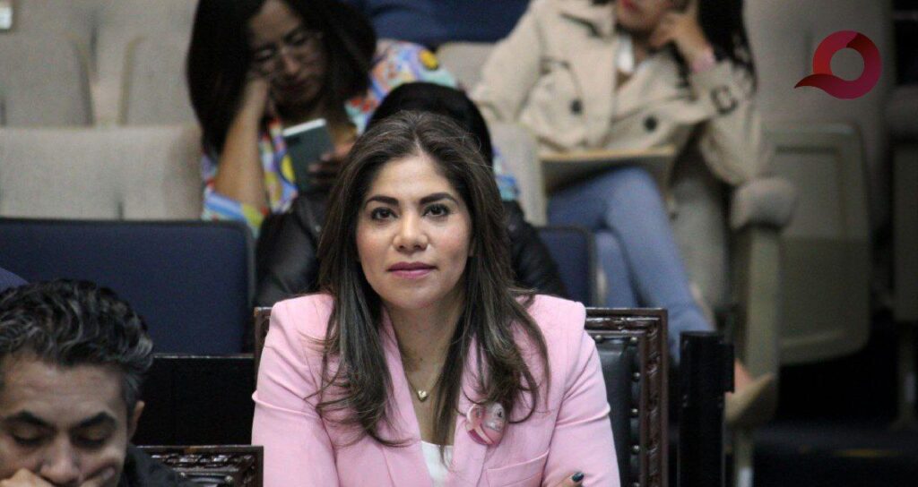 Congreso se une al mes de sensibilización del cáncer de mama