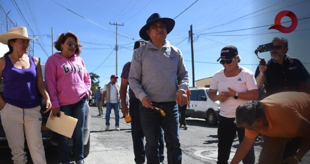 Andrés Velázquez entregó apoyos en la colonia Unión Popular