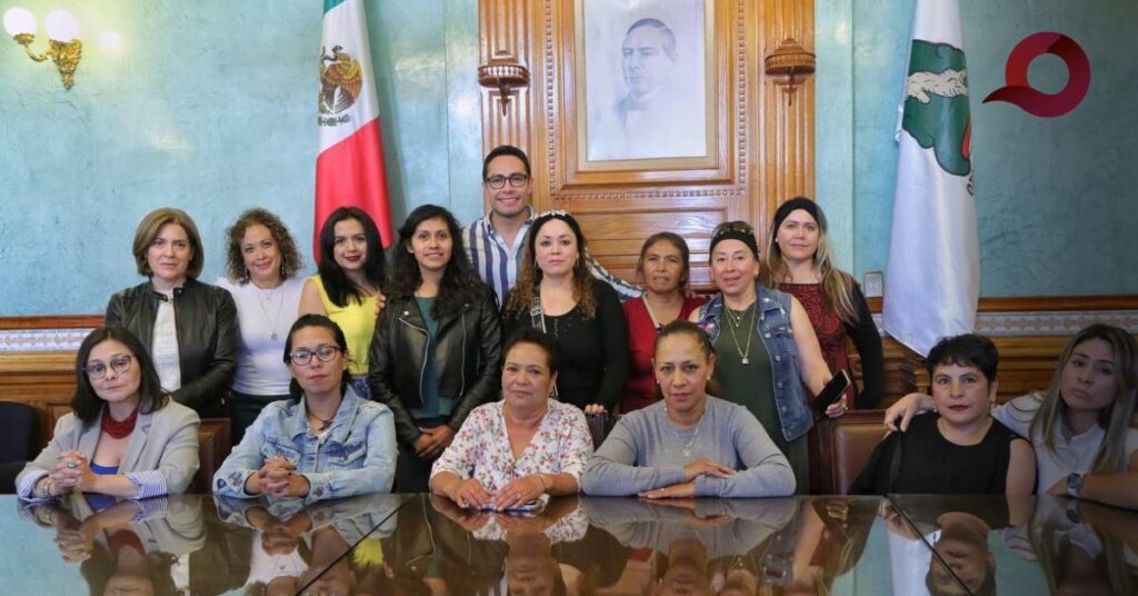 Se reúne Jorge Reyes con activistas y asociaciones protectoras de los derechos de los animales