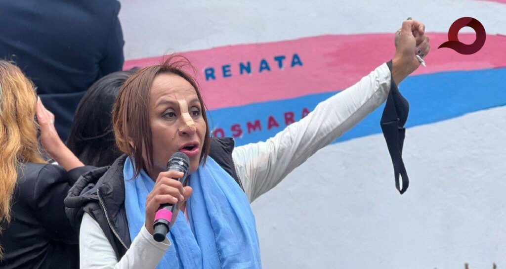 Develan mural memorable al Día Internacional de la Remembranza Transgénero