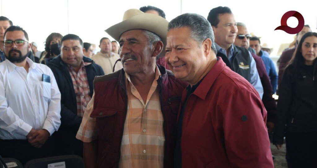 Julio Menchaca impulsa desarrollo en Singuilucan y Santiago Tulantepec con millonarias inversiones y apoyos sociales