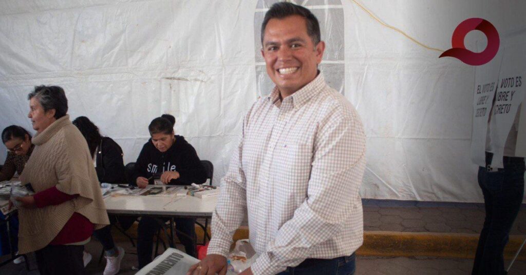 Jorge Araus vota en Cuautepec: Llama a una jornada electoral en paz