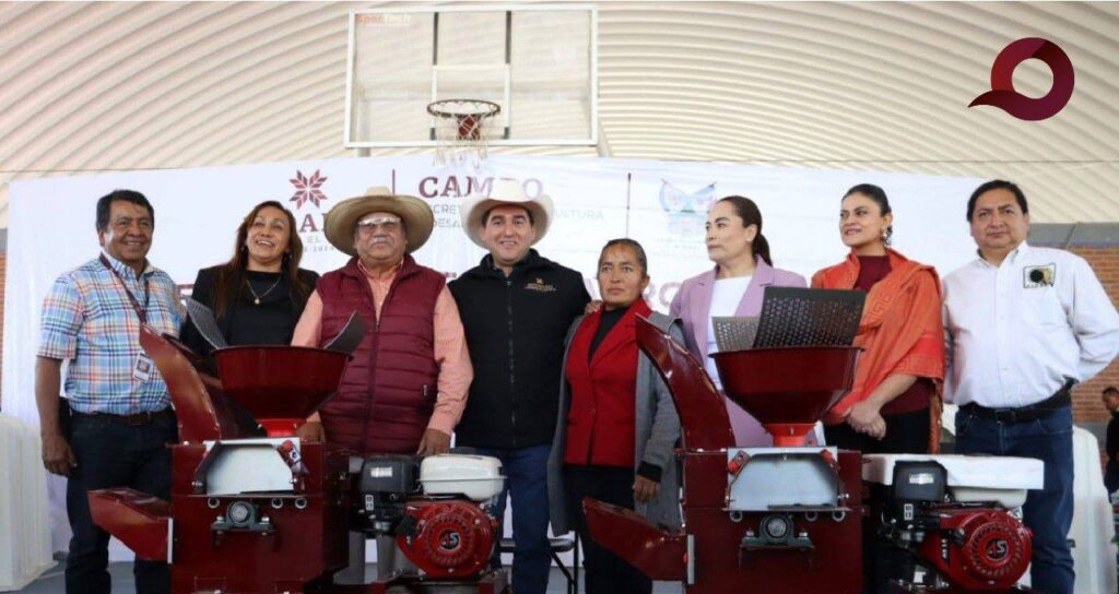 Fortalecen el sector agrícola en Hidalgo con la entrega de proyectos productivos en Atitalaquia