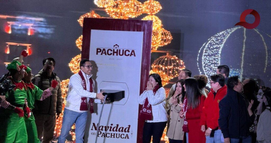 Jorge Reyes inicia festejos navideños en la Plaza independencia