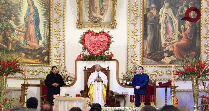 Feligreses celebran a la Virgen de Guadalupe en la iglesia de La Villita en Pachuca