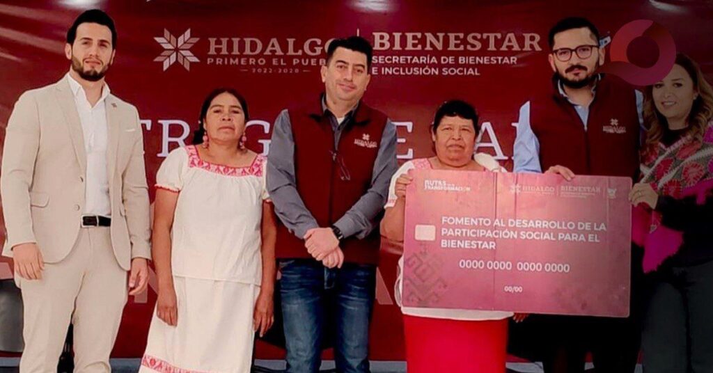 Autoridades estatales entregaron apoyos para fortalecer labor del sector artesanal hidalguense
