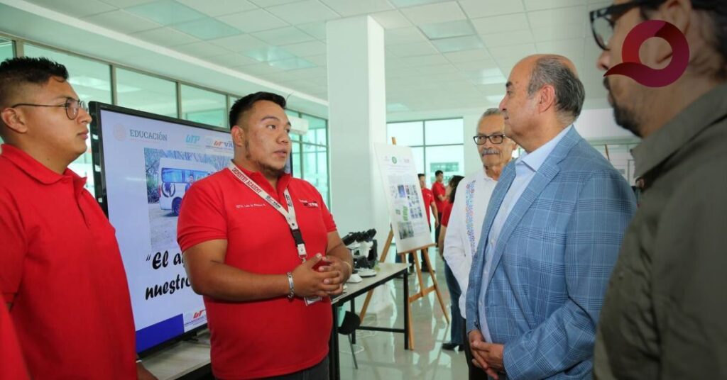 Brinda gobierno estatal apoyos para estudiantes de educación superior