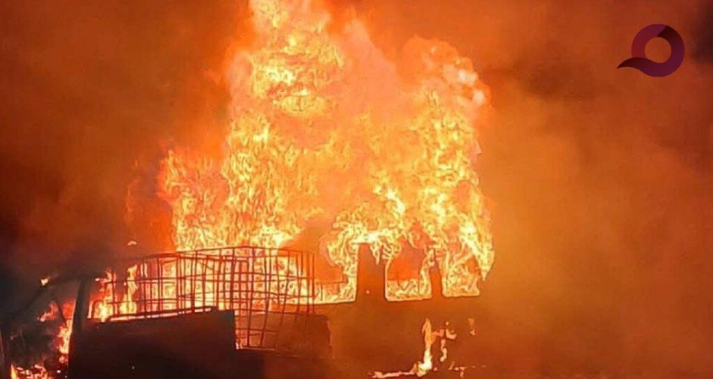 Incendio consume camionetas con hidrocarburo en Tlahuelilpan