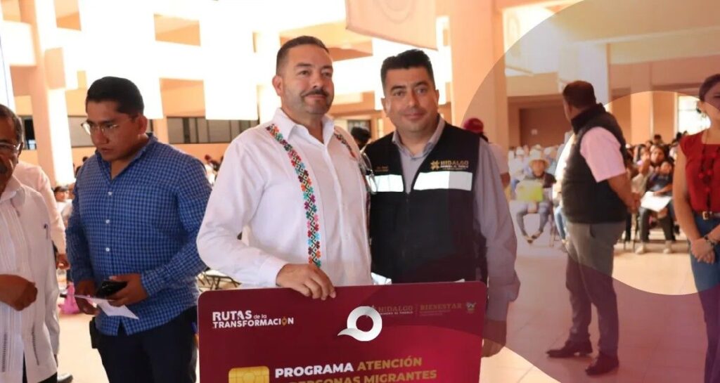 Hidalgo entrega 42 apoyos económicos a personas migrantes y sus familias