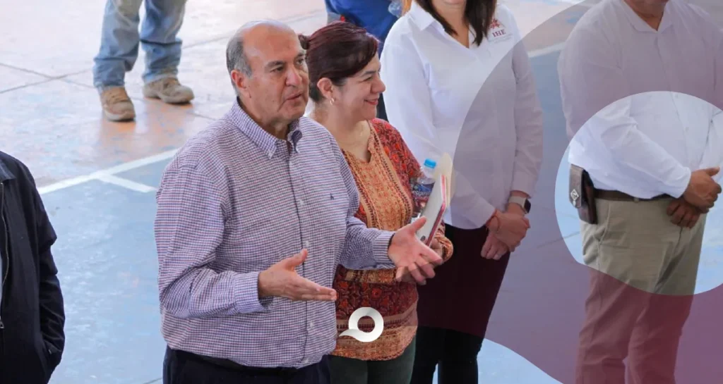 Naty Castrejón supervisa daños por lluvias en primaria Benito Juárez en Nicolás Flores Naty Castrejón