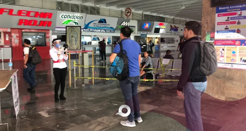 Descubren a un hombre sin vida en la Central de Autobuses de Pachuca Descubren a un hombre sin vida en la Central de Autobuses de Pachuca