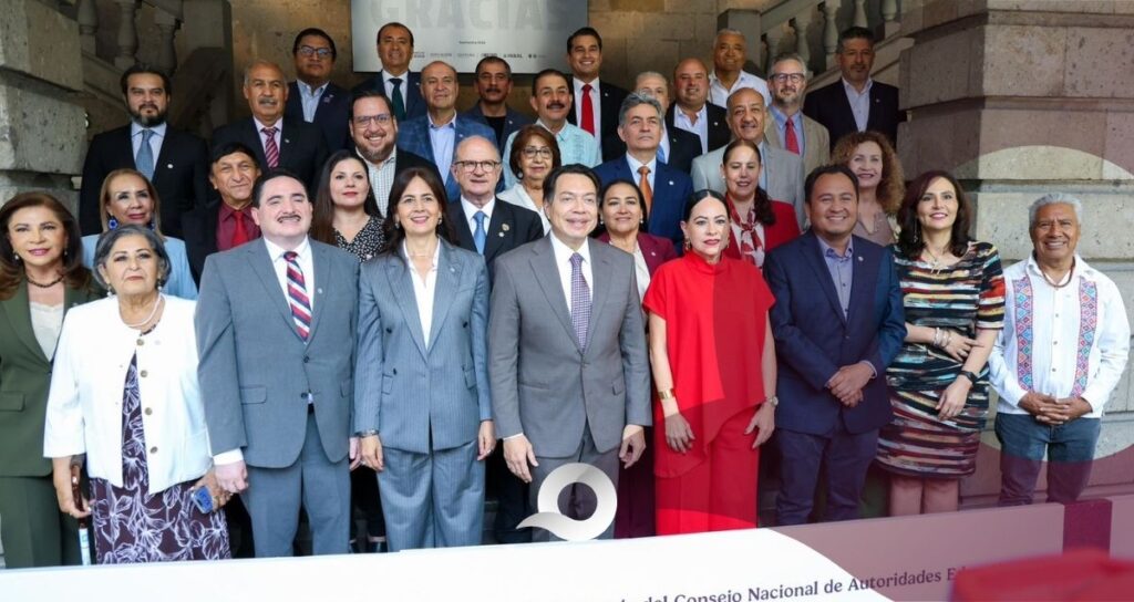 Natividad Castrejón participa en reunión nacional de autoridades educativas