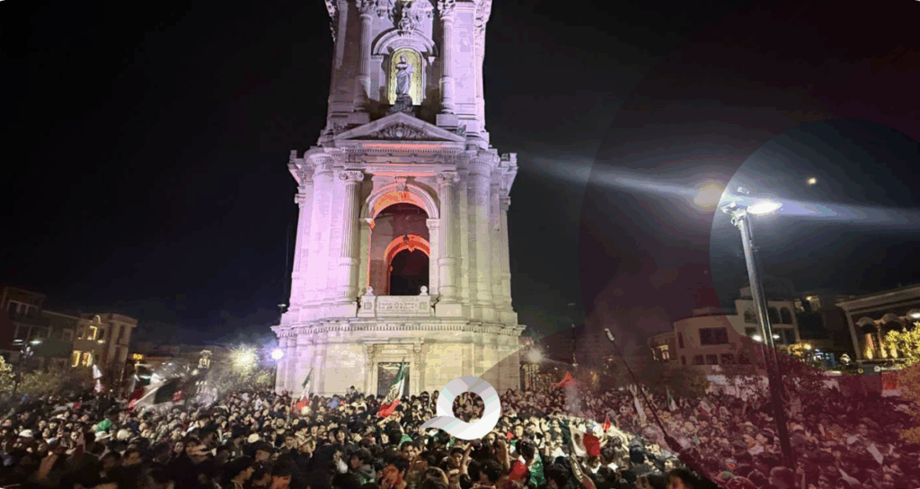 Aficionados celebran en Pachuca el triunfo de México ante Ecuador