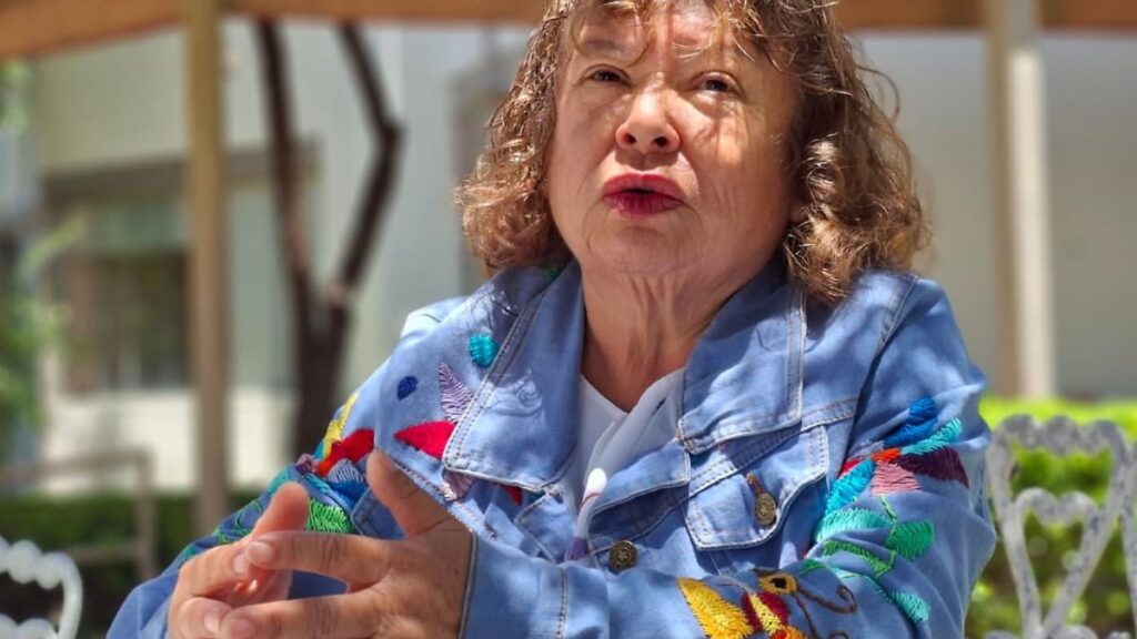 Casa de Día en Pachuca transforma la vida de adultos mayores como Rebeca Adultos mayores participando en actividades recreativas en la Casa de Día de Pachuca