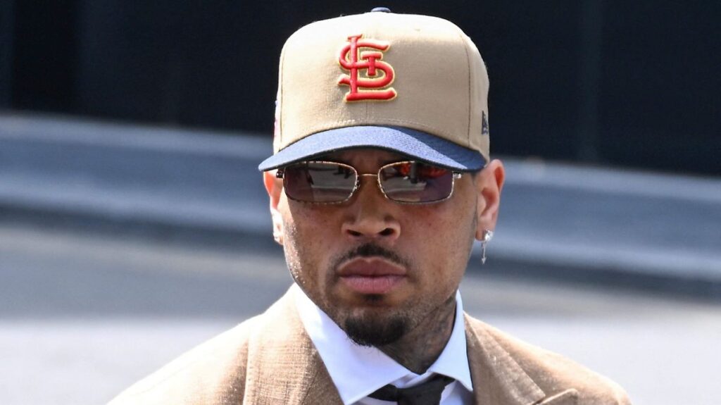 Chris Brown, cantante estadounidense, en imagen de archivo tras declararse culpable por agresión en Londres