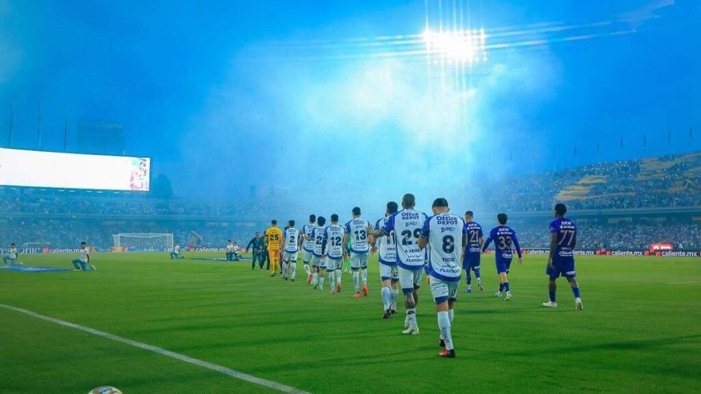 Pachuca debuta en el Apertura 2026 con visita a Pumas en CU Jugadores del Club Pachuca durante entrenamiento previo al debut del Apertura 2026 contra Pumas en CU