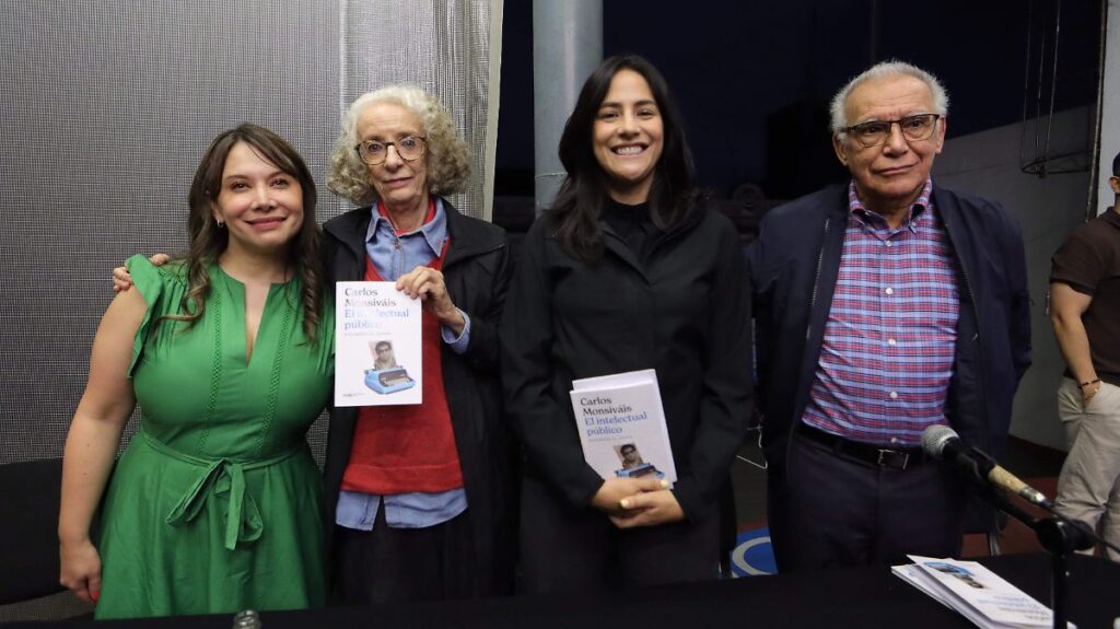 Portada de la autobiografía de juventud de Carlos Monsiváis escrita a los 28 años, reeditada en 2026
