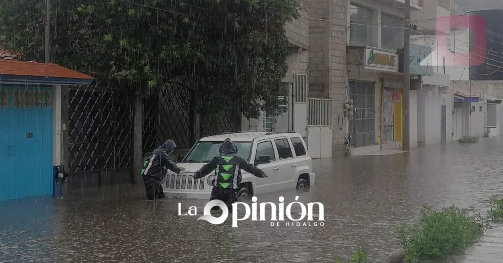 Bajo el agua tres colonias del Sur de Pachuca
