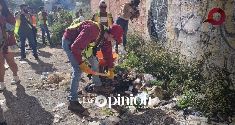 Encabeza Jorge Reyes Hernández faena en la colonia Felipe Ángeles para mejorar imagen urbana de Pachuca