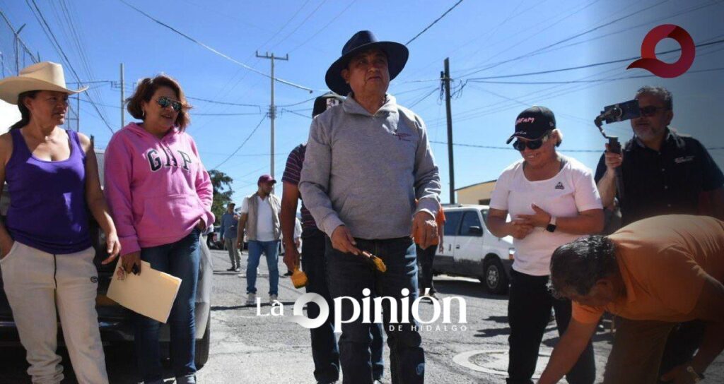 Andrés Velázquez entregó apoyos en la colonia Unión Popular