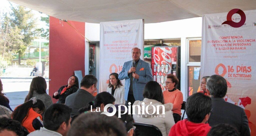 Imparten conferencia sobre prevención de la violencia y trata de personas a personal educativo