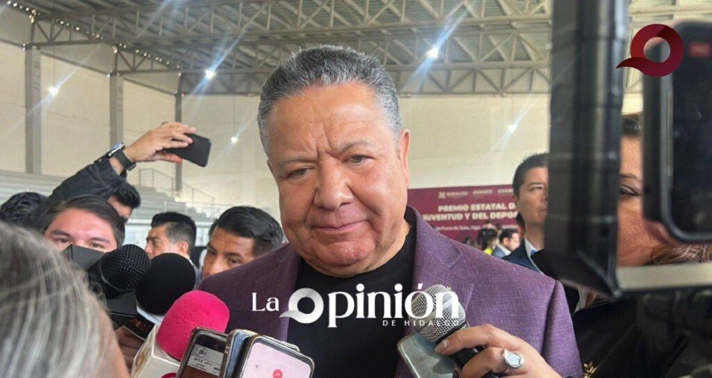 Menchaca garantiza el bono de fin de año para docentes jubilados y homologados