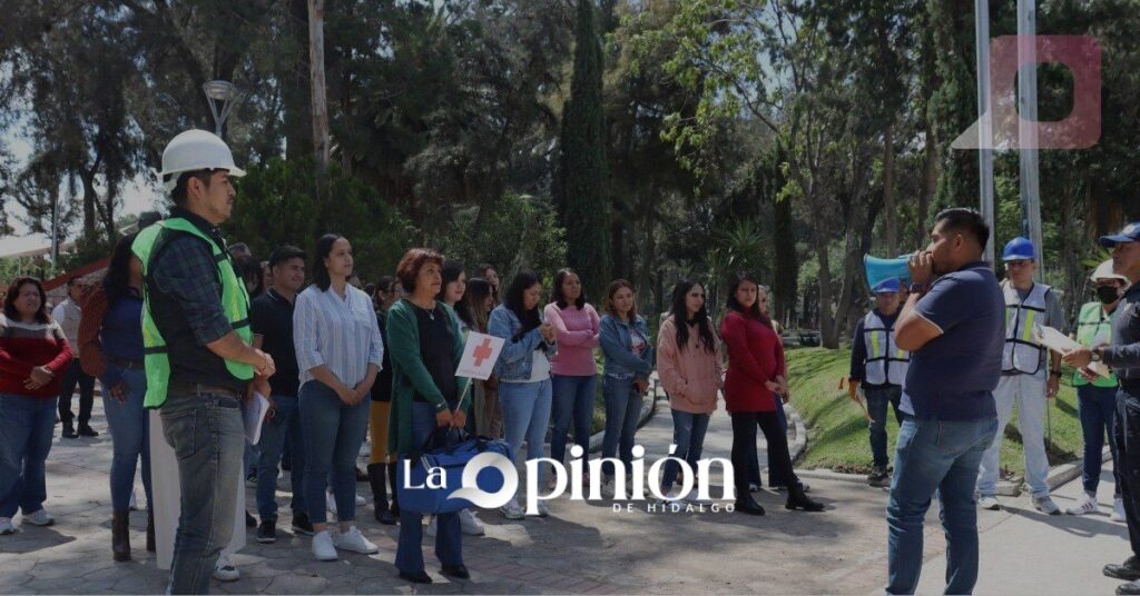 Trabajadores del Ayuntamiento de Pachuca participan en el simulacro nacional