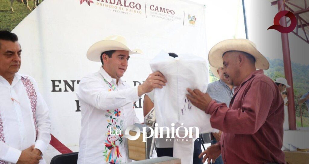 Recibieron apoyos apicultores y agricultores de la región Otomí Tepehua