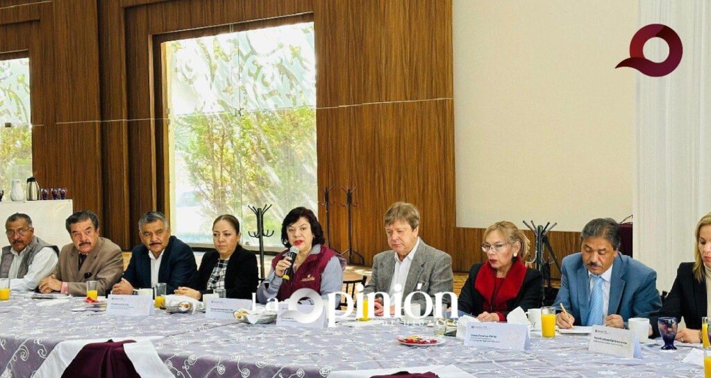 Formalizan el Colegio Académico de Nivel Educativo para fortalecer la educación básica en Hidalgo