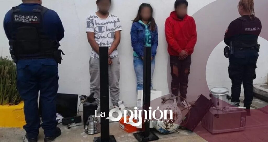Agarran a rateros con las manos en la masa en Mineral de la Reforma