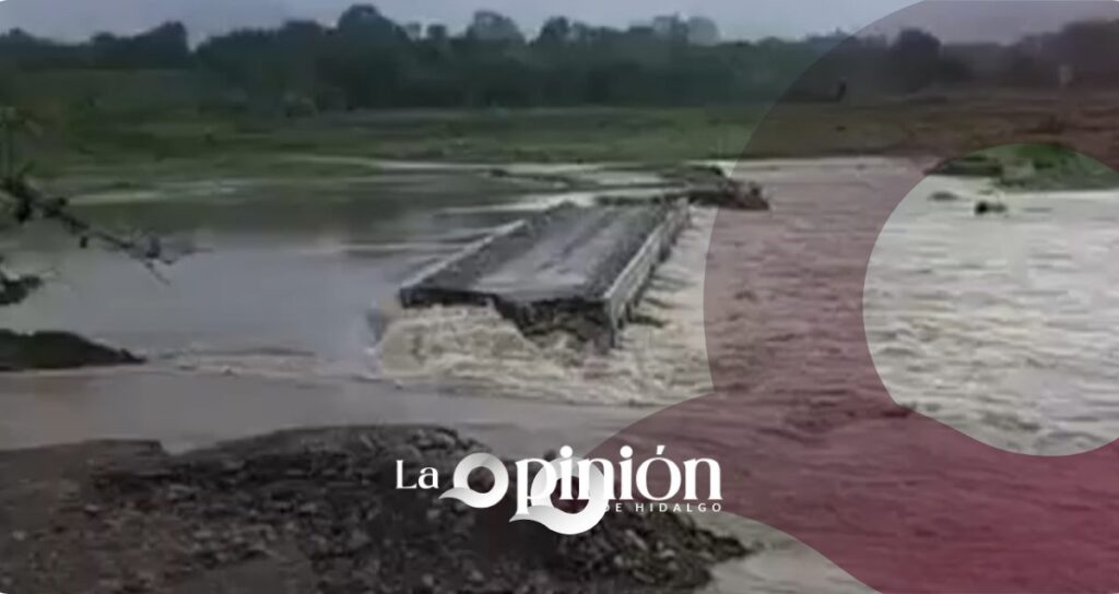 Colapsa el puente vado sobre el río Calabozo en Huautla