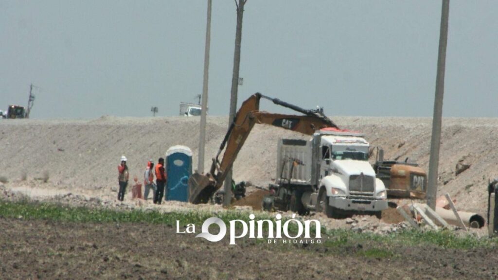 Tren Pachuca-AIFA afecta campo y pastoreo en Polígono de Téllez