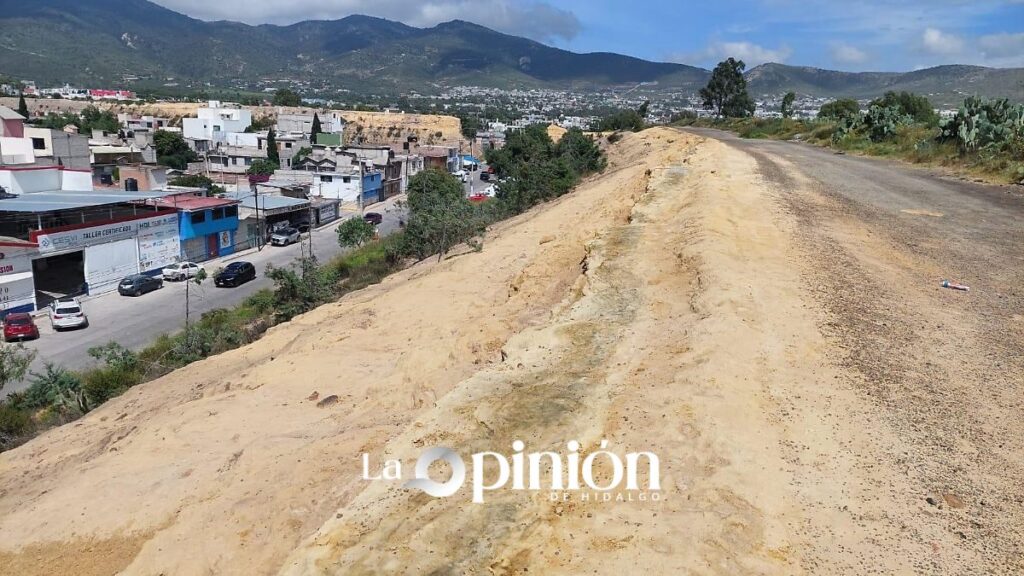 CEUNI: Vecinos denuncian que les impidieron frenar polvo de jales