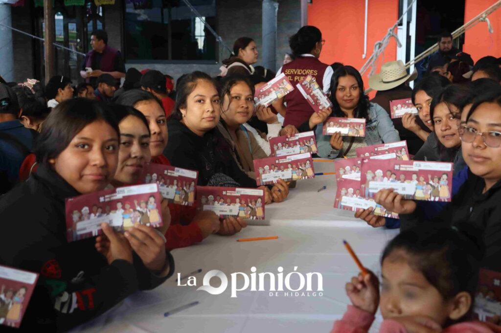 Sebiso concluye entrega de tarjetas en 82 municipios de Hidalgo