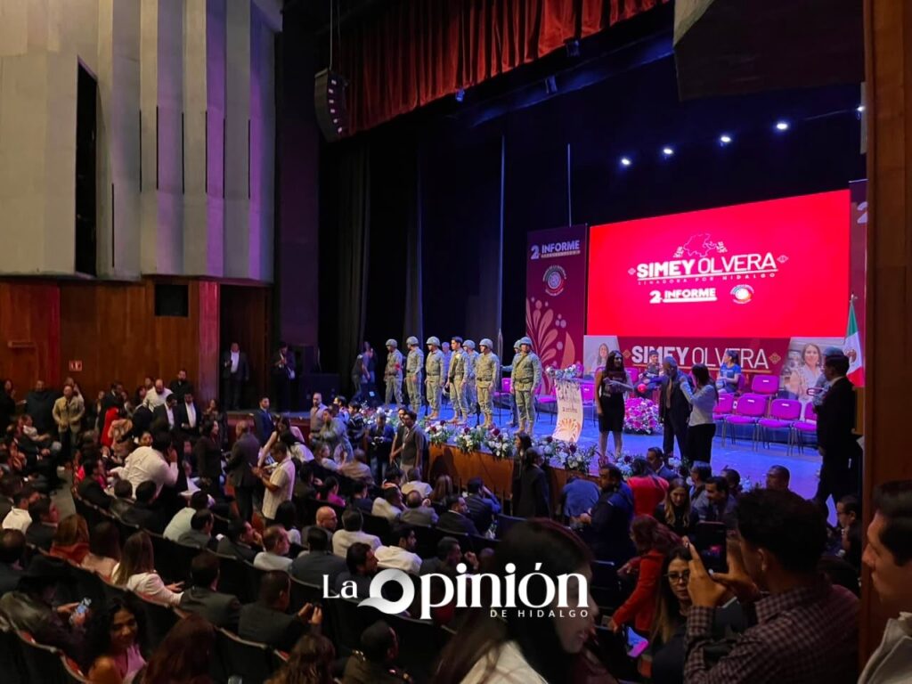 Simey Olvera destaca 21 reformas constitucionales en segundo informe