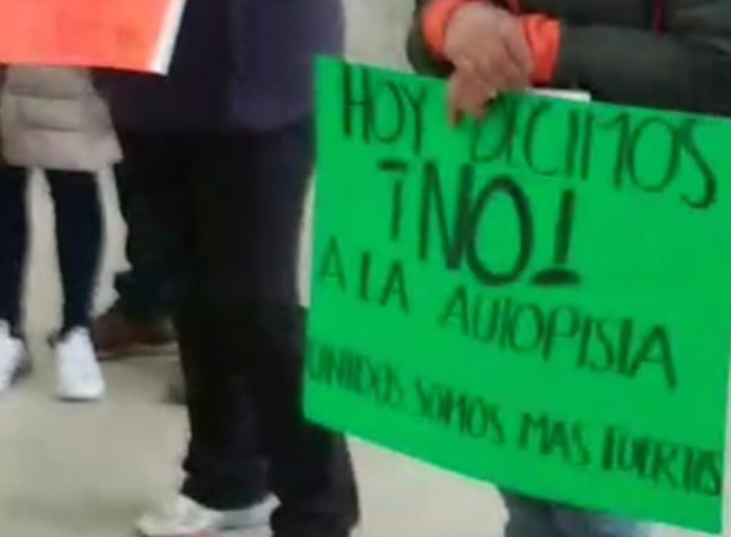 Protesta en Nopala: ciudadanos rechazan proyecto de autopista Habitantes de Nopala de Villagrán en protesta contra proyecto de autopista que afectaría tierras de cultivo y recursos naturales en Hidalgo