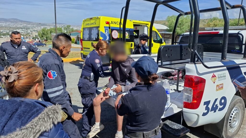 Rescatan a adolescente perdido en cerro de Mineral de la Reforma Operativo de rescate en zona de cerros de Mineral de la Reforma donde fue localizado adolescente desaparecido
