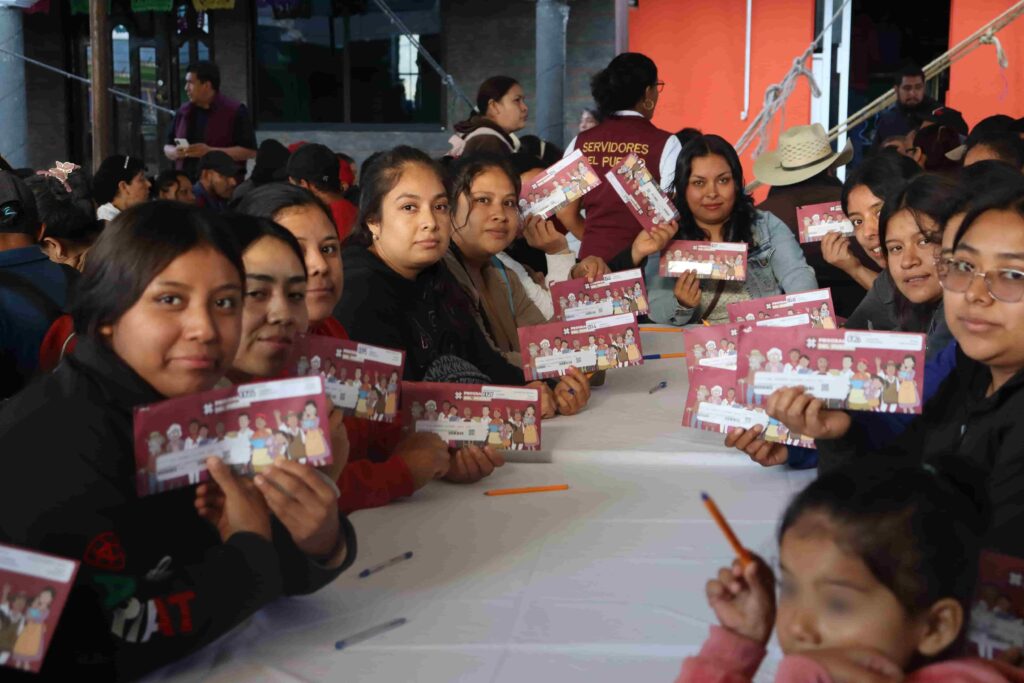 Sebiso concluye entrega de tarjetas en 82 municipios de Hidalgo Entrega de tarjetas de apoyo social de Sebiso en municipios de Hidalgo