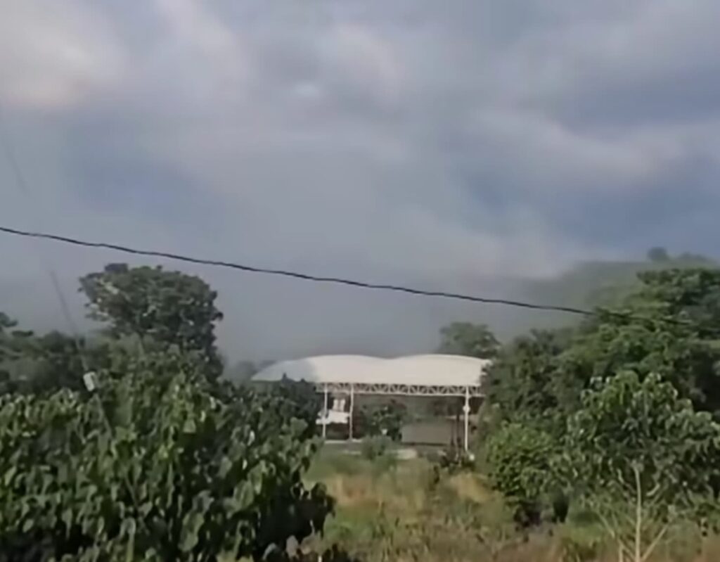 Tiradero a cielo abierto en Jaltocán: vecinos exigen solución Tiradero a cielo abierto en Jaltocán, Hidalgo, donde se acumula basura sin manejo ambiental