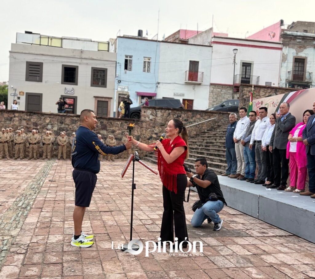 Fuego Simbólico llega a Dolores Hidalgo: tradición patria 2026